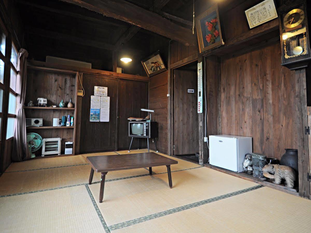 Hotel Nakijin No Yado Hibiscus Extérieur photo